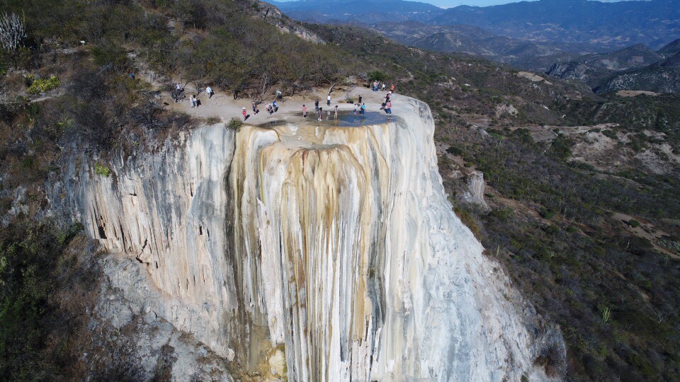 秘境イエルベエルアグアをドローンで空撮 自然が作り出した石の滝 Chipacopter World Tour